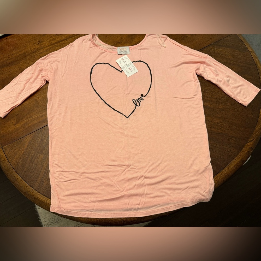 Light pink “love” top